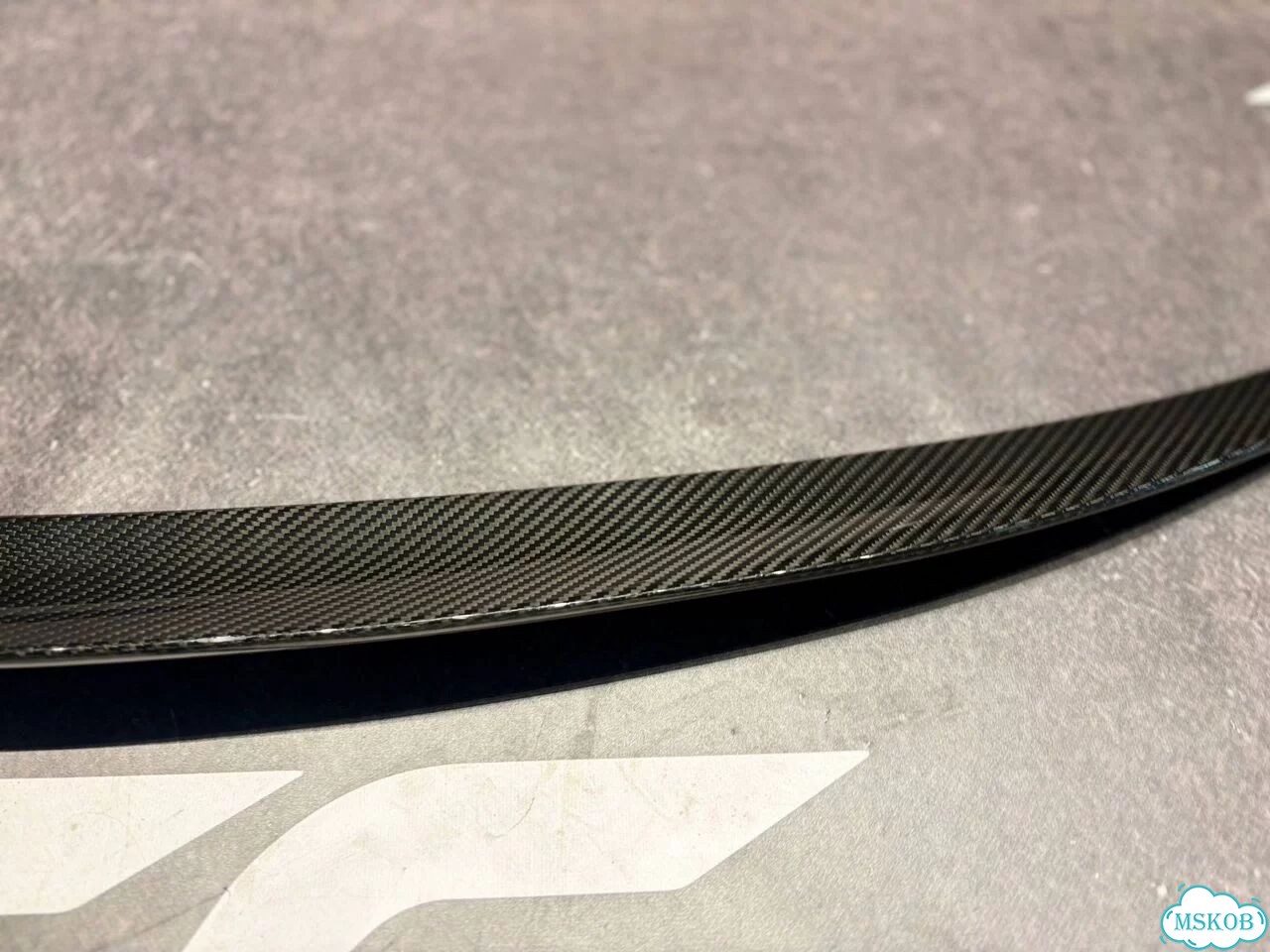 Спойлер BMW G11 G12 в стиле M Performance карбон фото 4