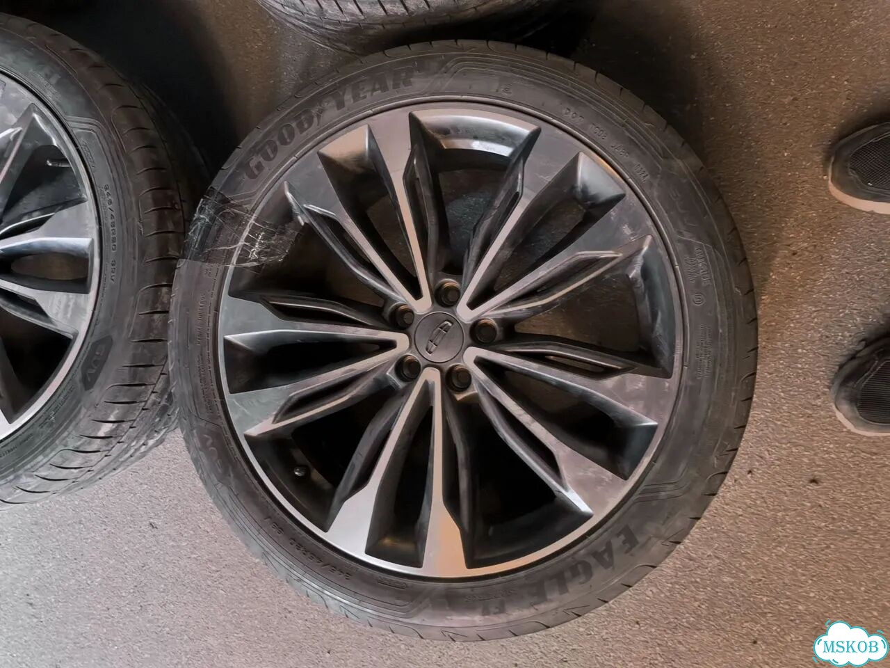 Goodyear Eagle F1 Asymmetric 3 SUV 245/45 R20 99V фото 2