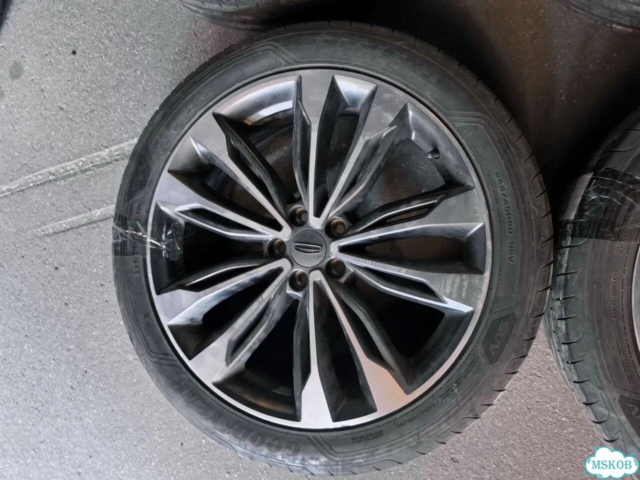 Goodyear Eagle F1 Asymmetric 3 SUV 245/45 R20 99V фото 3