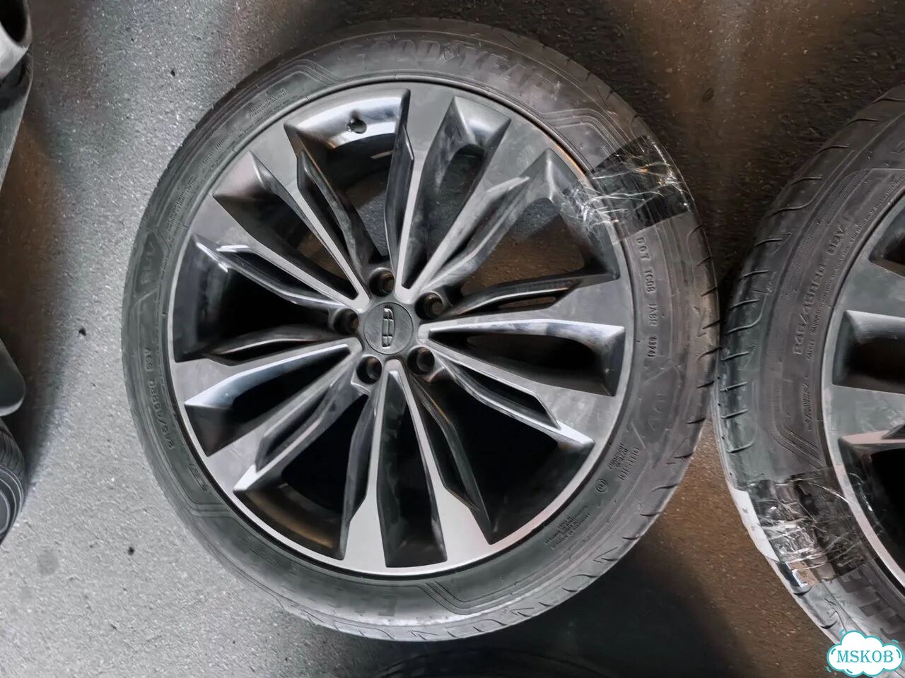Goodyear Eagle F1 Asymmetric 3 SUV 245/45 R20 99V фото 4