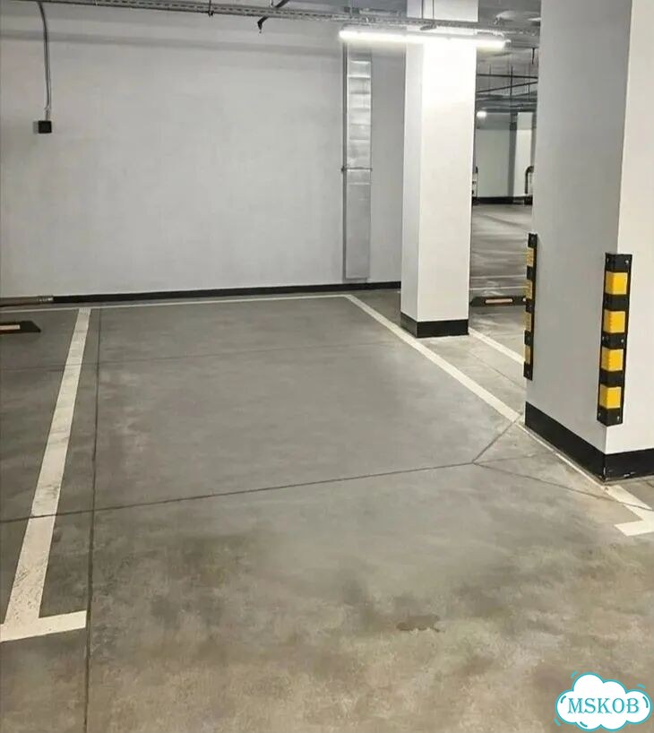 Машиноместо, 14 м² фото 1