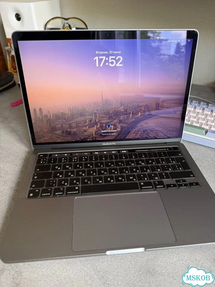 Macbook pro 13 2022 m2 фото 2