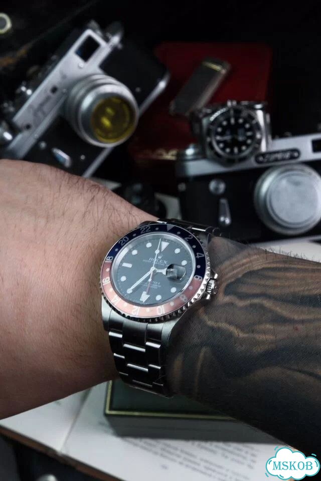 Часы rolex gmt master 2 pepsi 40 фото 6