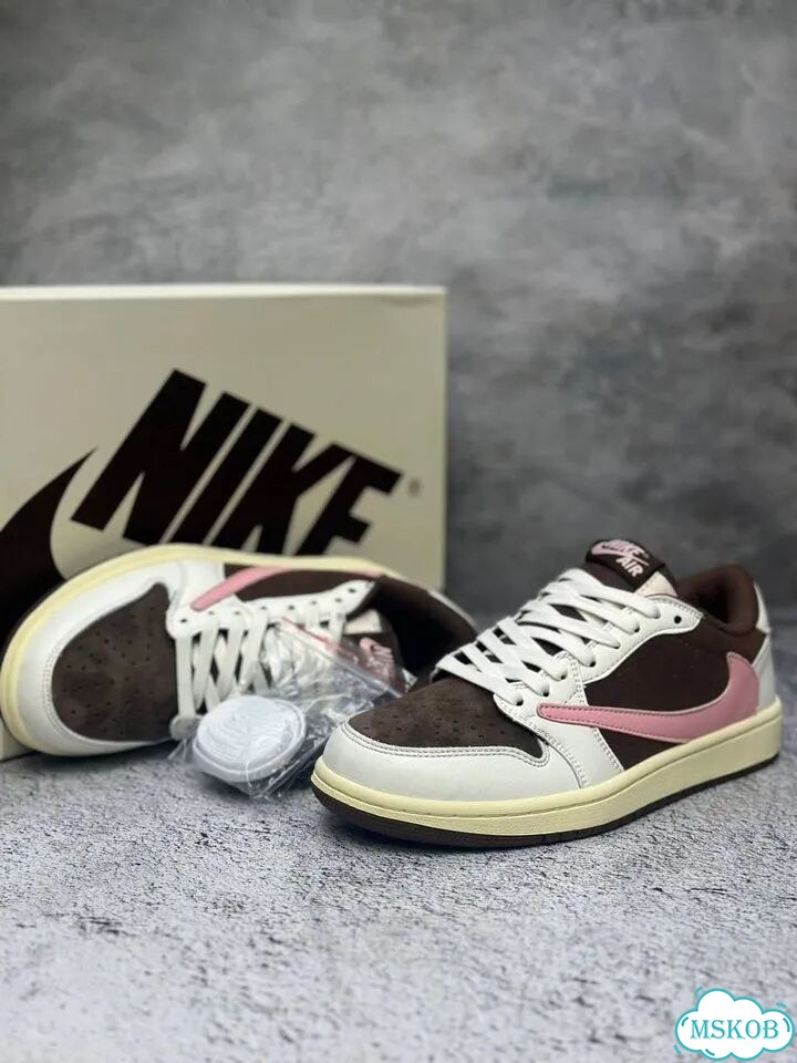 Nike Air Jordan 1 Low X Travis Scott Премиум фото 2