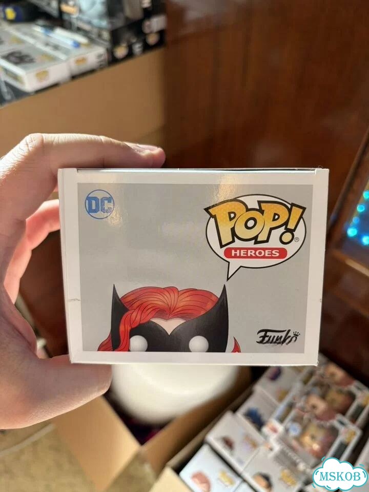 Фигурка Funko Pop DC Comics Batwoman 297 фото 6