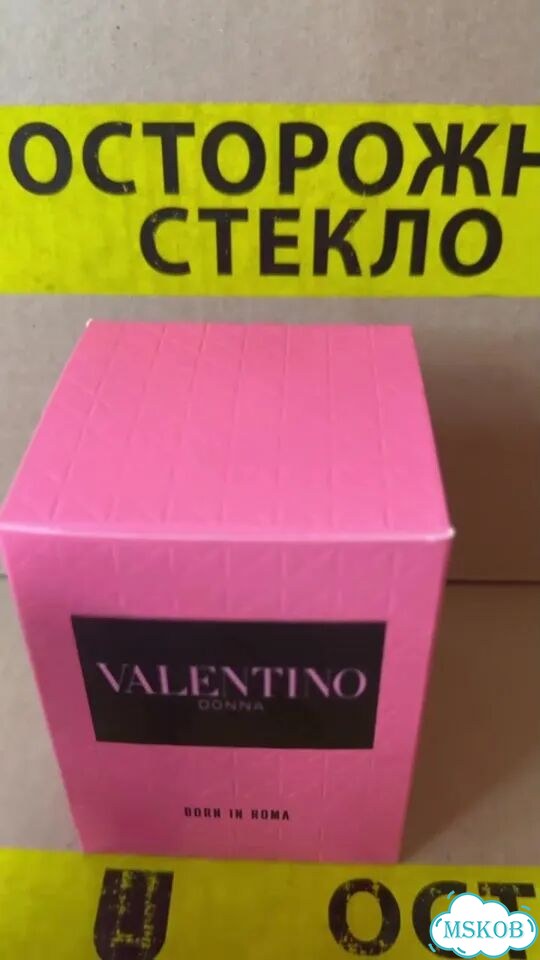 Новые. Valentino Donna Born In Roma фото 1