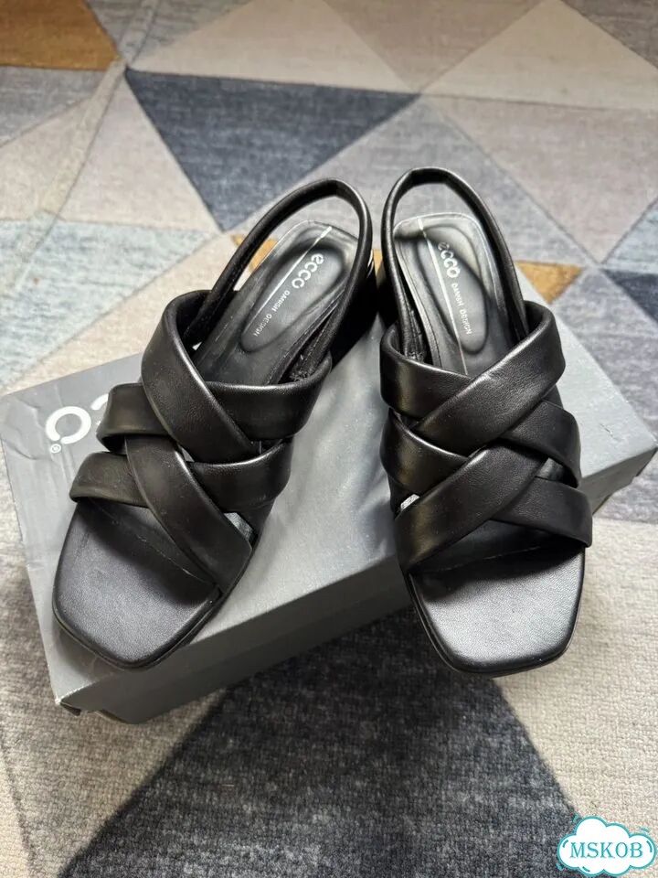 Босоножки Ecco elevate squared sandal 38р фото 2