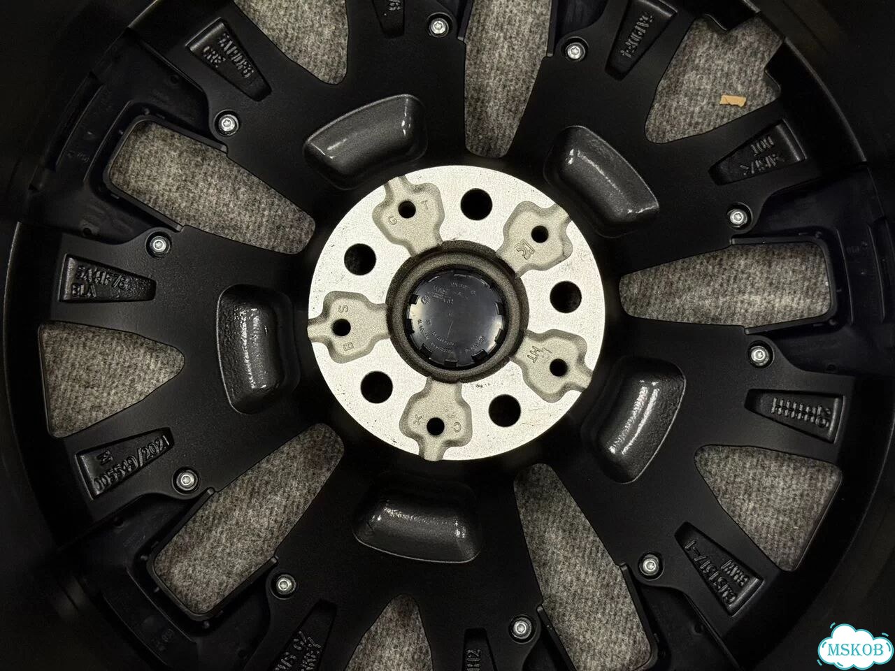 Комплект литых дисков BMW G45 R21 фото 8