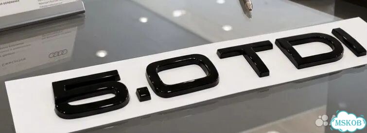 Шильдик 50 TDI черный на багажник Audi фото 2
