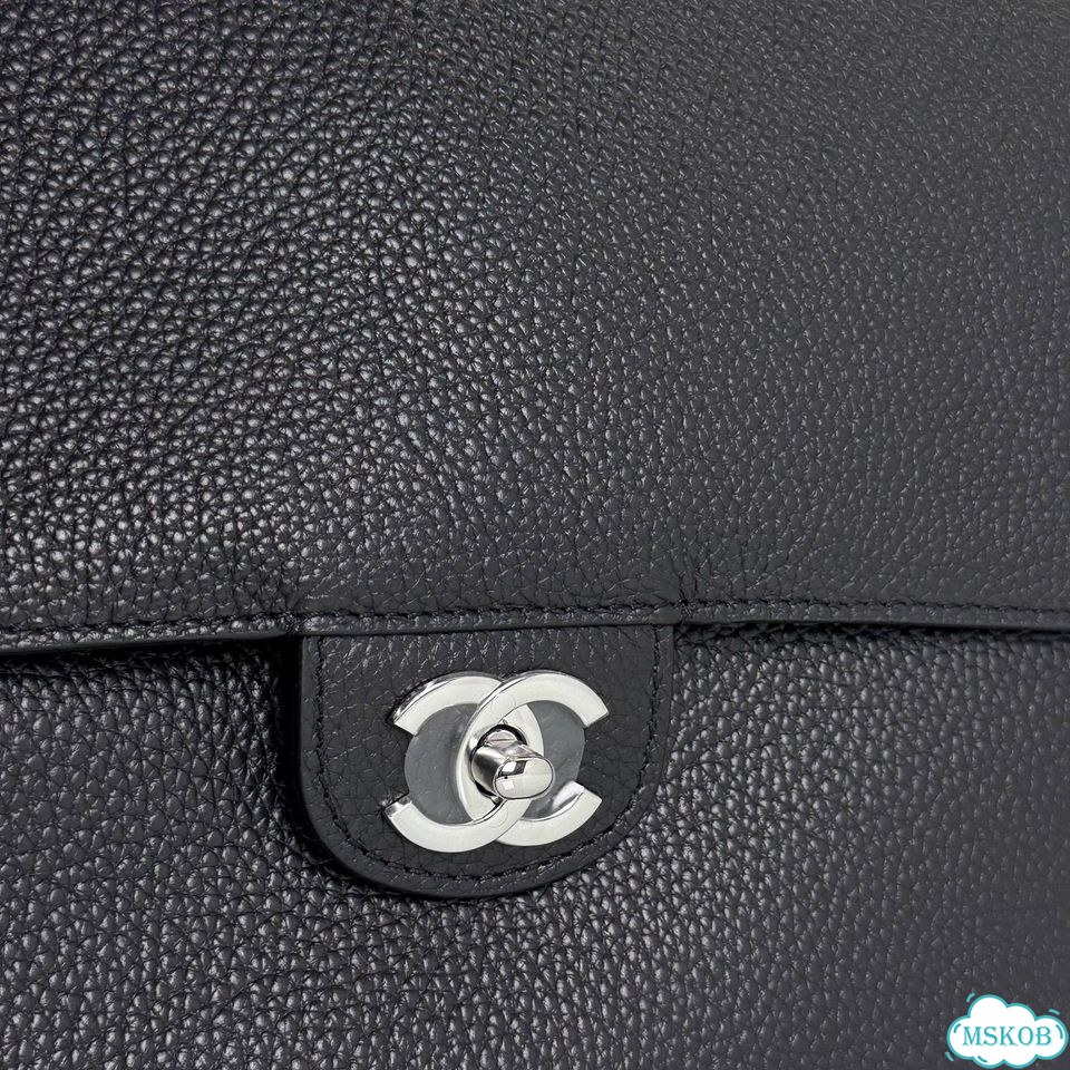 Сумка Chanel Maxi Flapbag фото 9