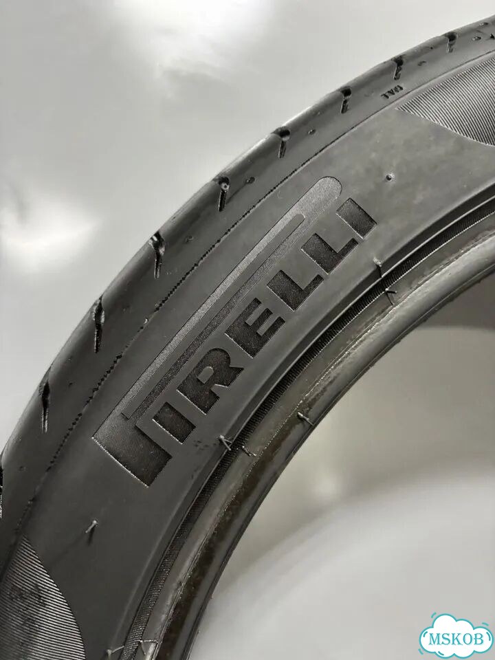 Pirelli P Zero 245/40 R20 99Y фото 4
