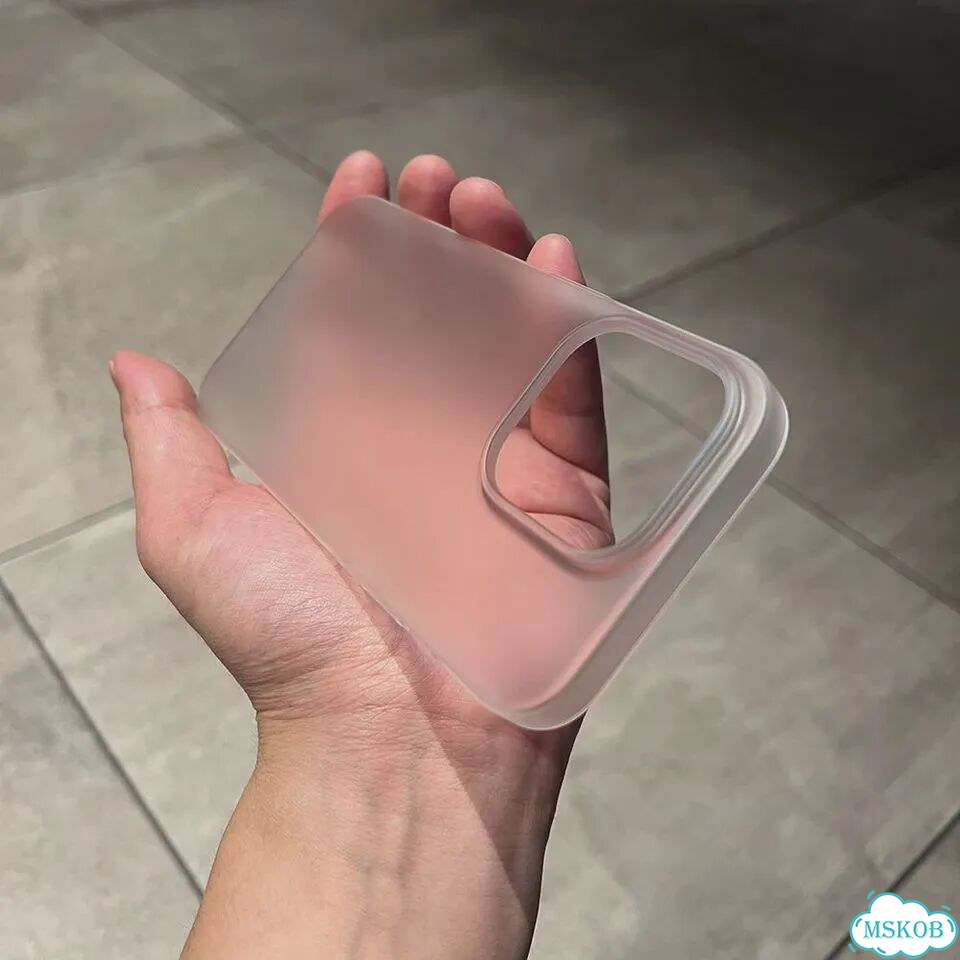 Белый матовый чехол для iPhone 16 Pro фото 1