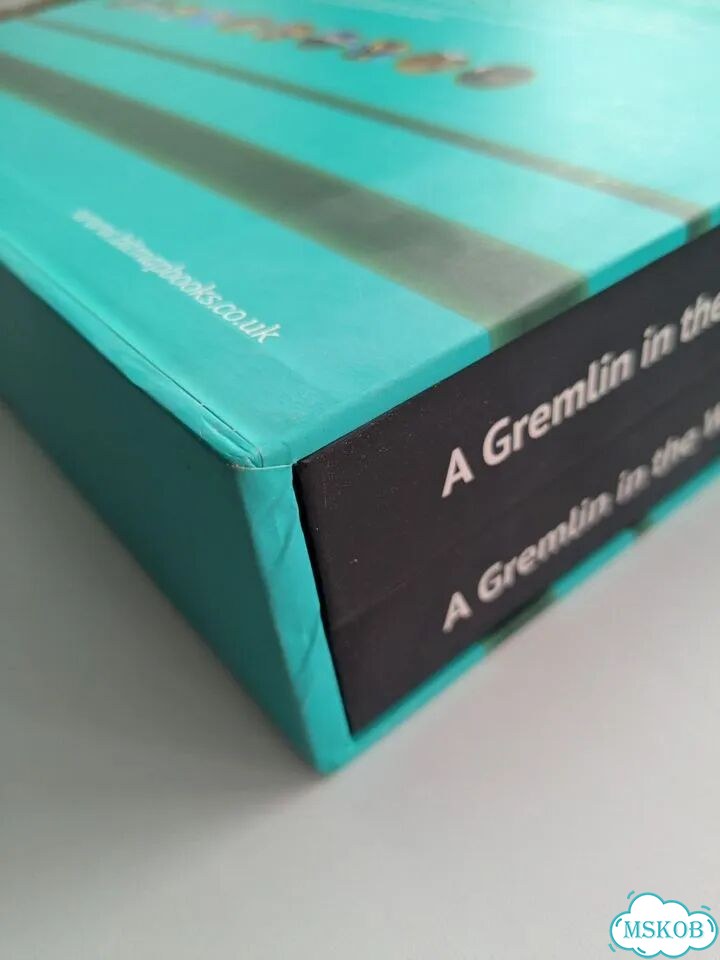 Книга A Gremlin in the Works (Bitmap Books) артбук фото 3