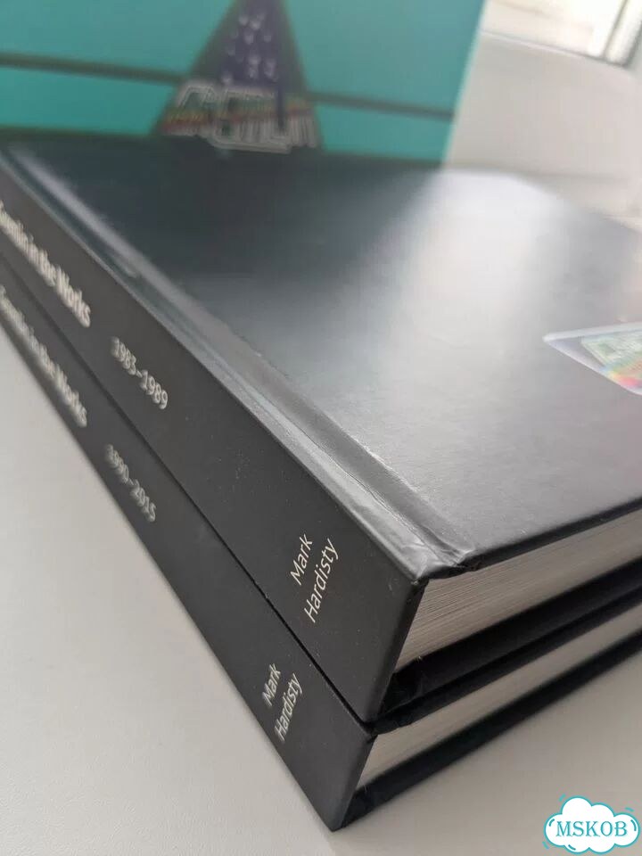 Книга A Gremlin in the Works (Bitmap Books) артбук фото 7