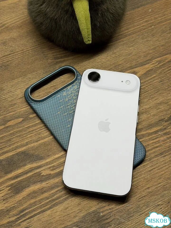iPhone Air, 256 ГБ, eSIM фото 2