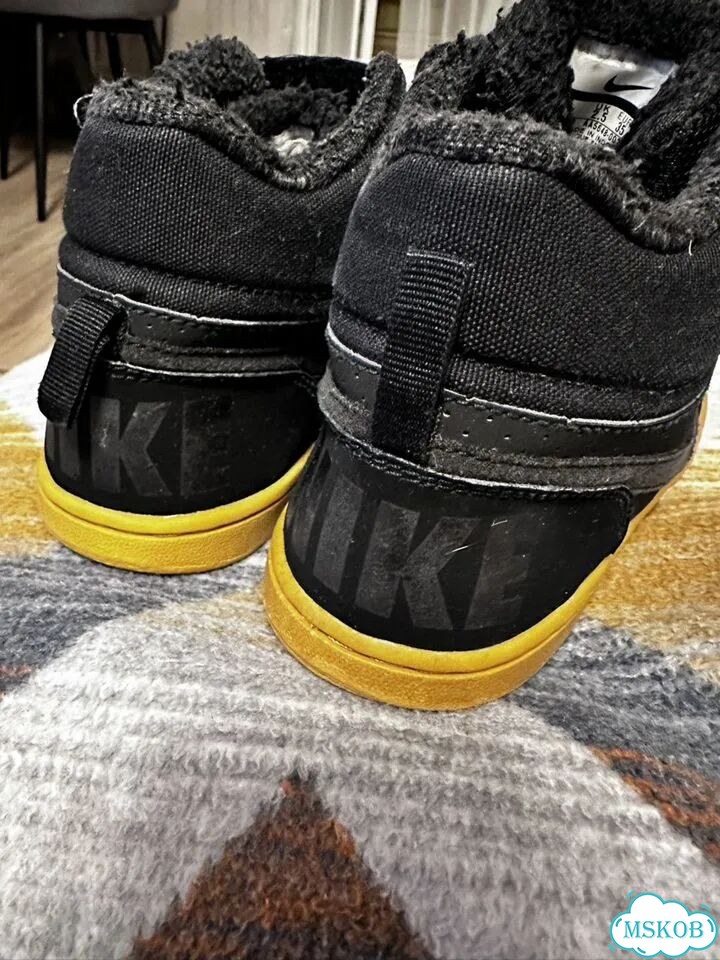 Оригинал Nike детские 35 размер фото 3
