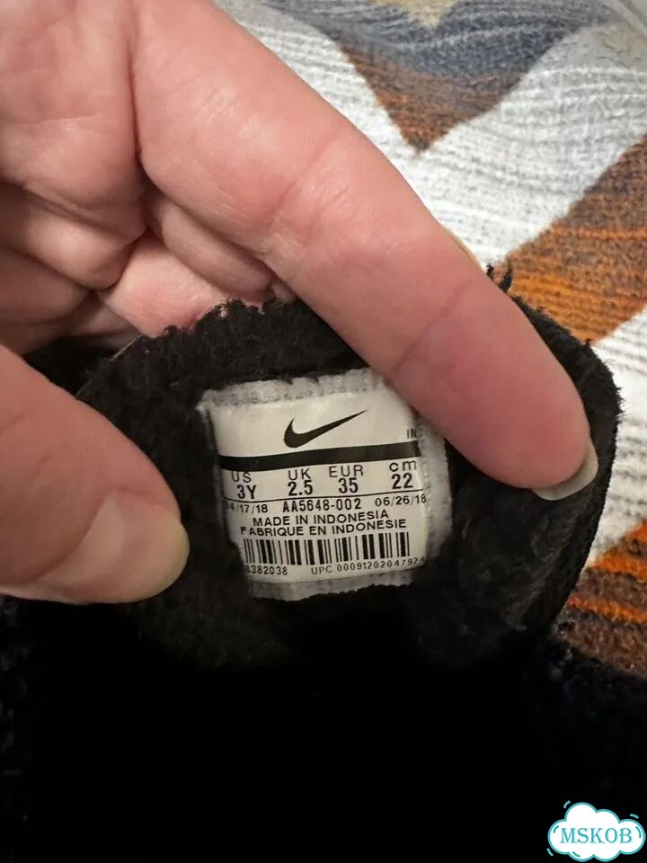 Оригинал Nike детские 35 размер фото 4