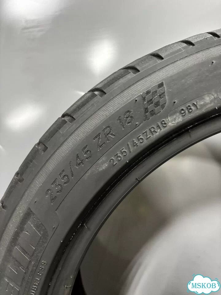 Michelin Pilot Sport 4 235/45 R18 98Y фото 6
