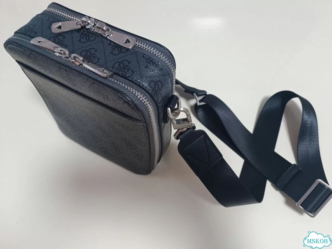 Сумка guess мужская оригинал фото 3