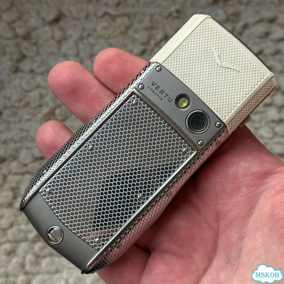 Vertu Ascent Ti, 4 ГБ, 1 SIM фото 1