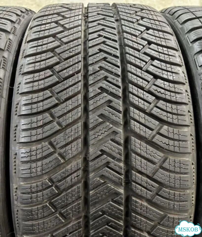 Michelin Alpin 4 245/35 R20 и 275/30 R20 фото 2
