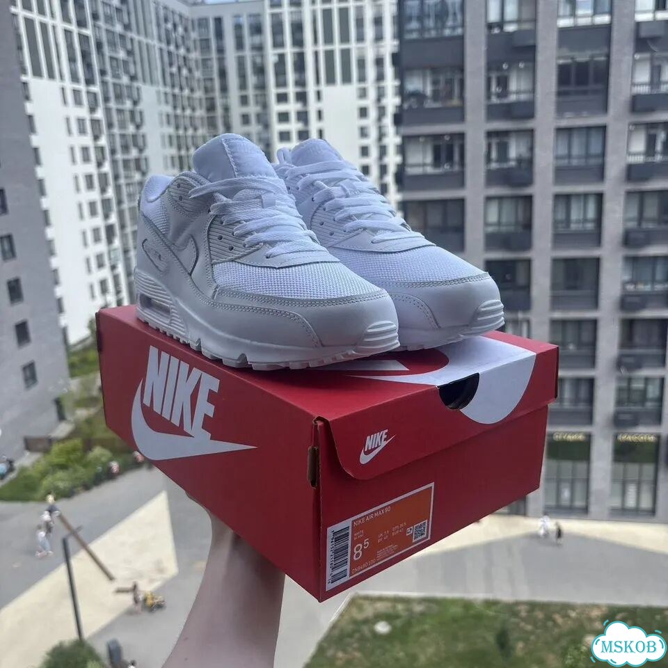 Кроссовки Nike Air Max 90 на руках 41-46 фото 2