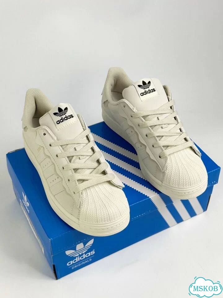 Кроссовки Adidas Superstar бежевые фото 5