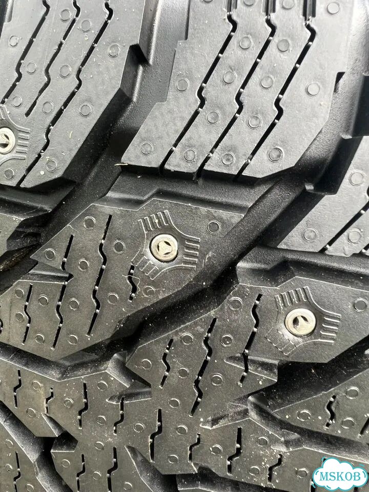 Nokian Tyres Hakkapeliitta LT3 285/70 R17 фото 2
