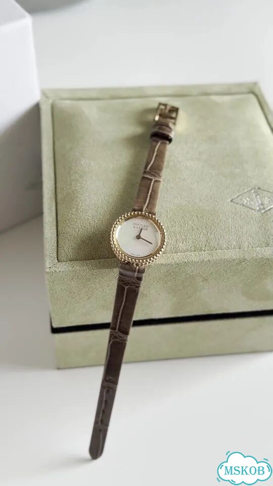 Часы van cleef фото 1