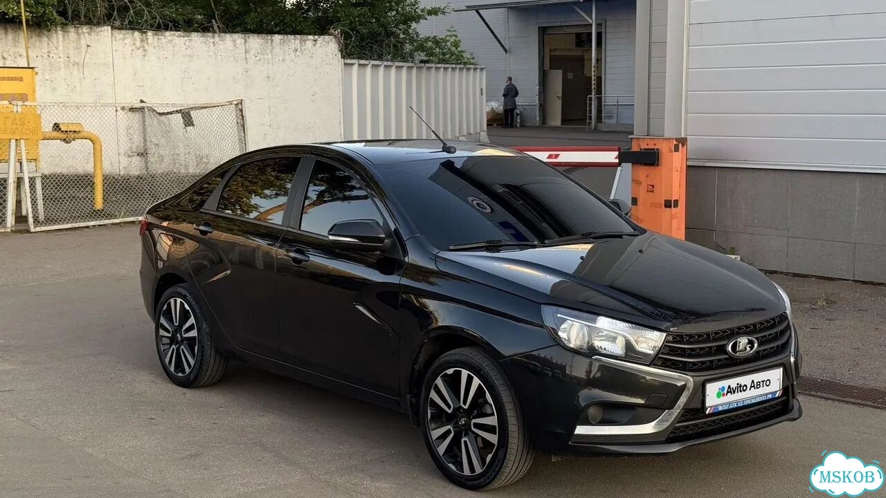 ВАЗ (LADA) Vesta 1.8 MT, 2019, битый, 130 000 км фото 8