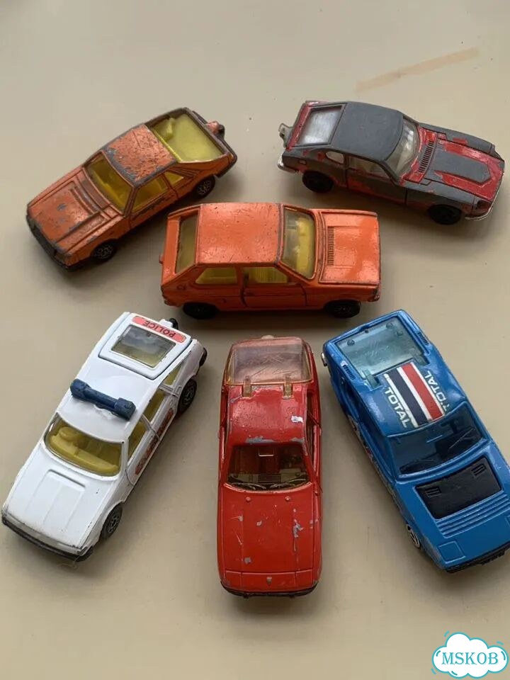 Лот модели corgi toys majorette 1/60 машинки фото 1