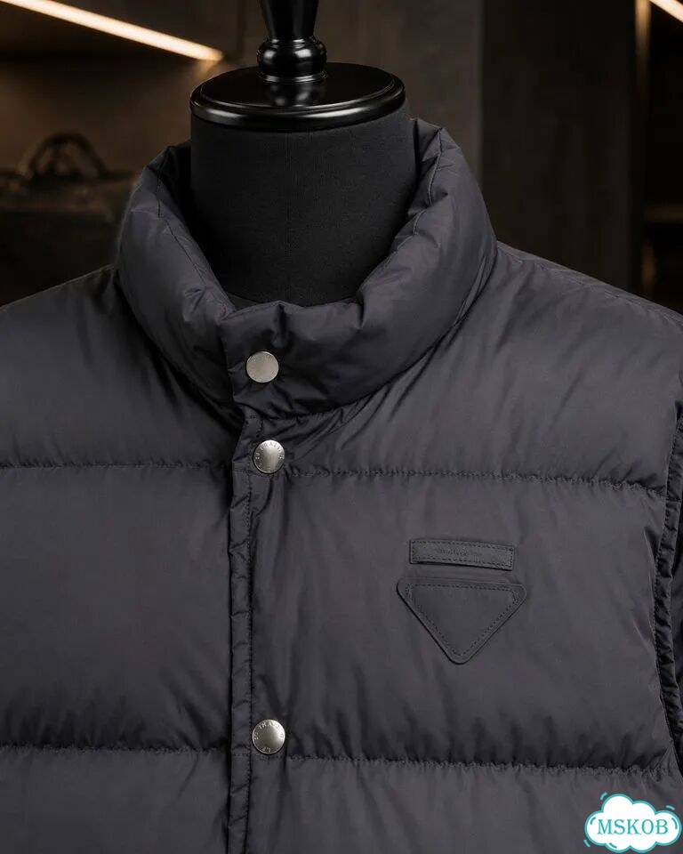Prada жилет мужской фото 2