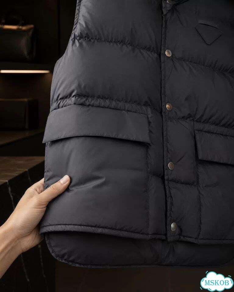 Prada жилет мужской фото 8