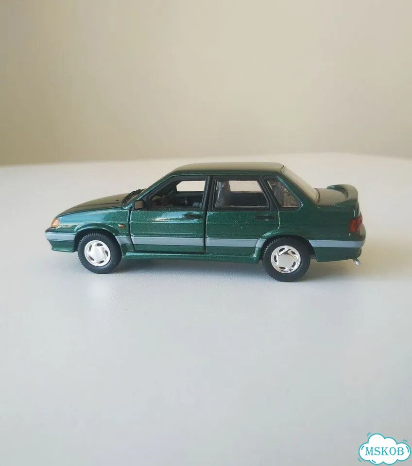 Модель Ваз-2115 Самара Bauer/Autobahn 1:43 фото 1