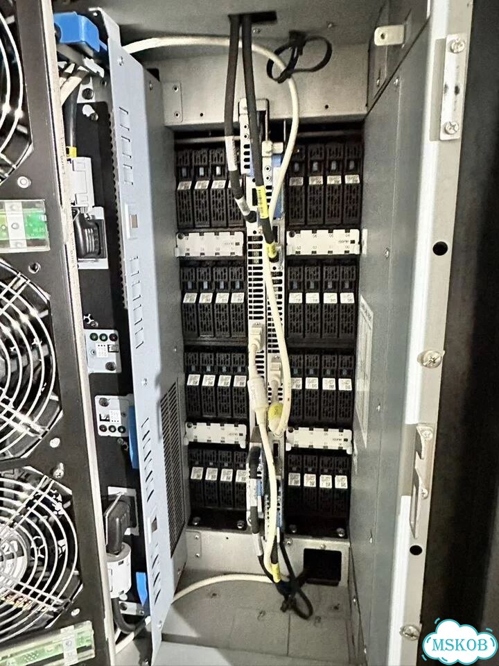 Схд корпоративного класса Hitachi VSP в стойке 42U фото 6