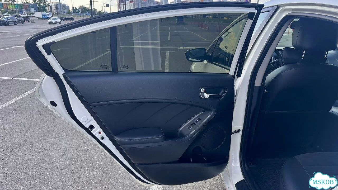 Kia Cerato 1.6 MT, 2016, 150 500 км фото 12