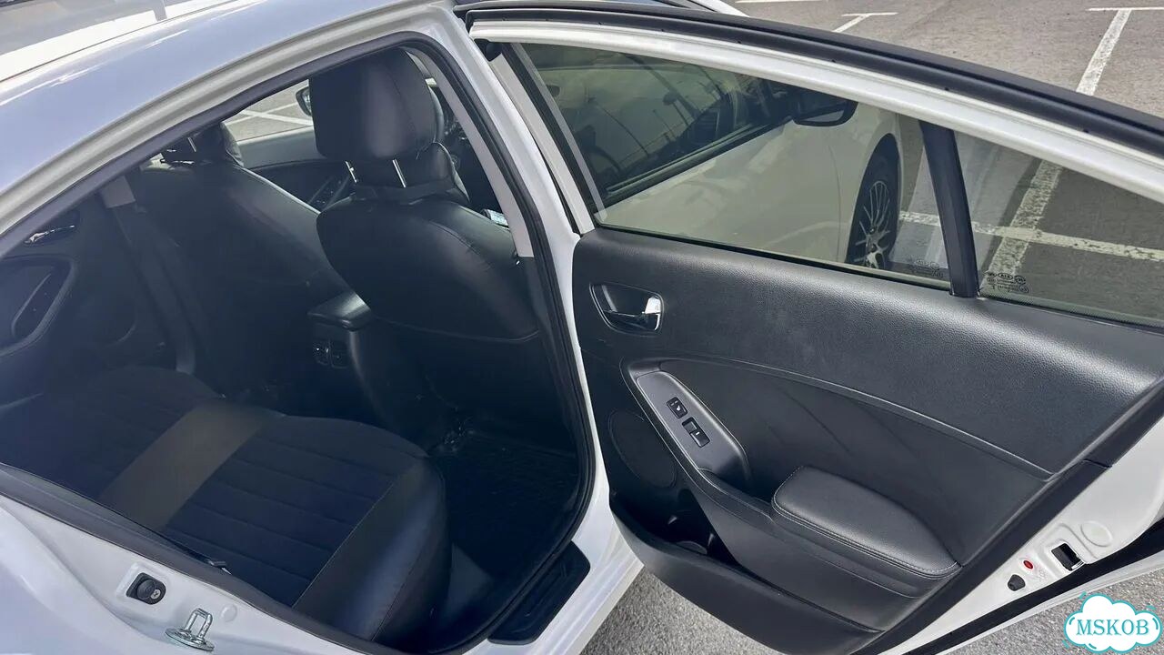 Kia Cerato 1.6 MT, 2016, 150 500 км фото 14
