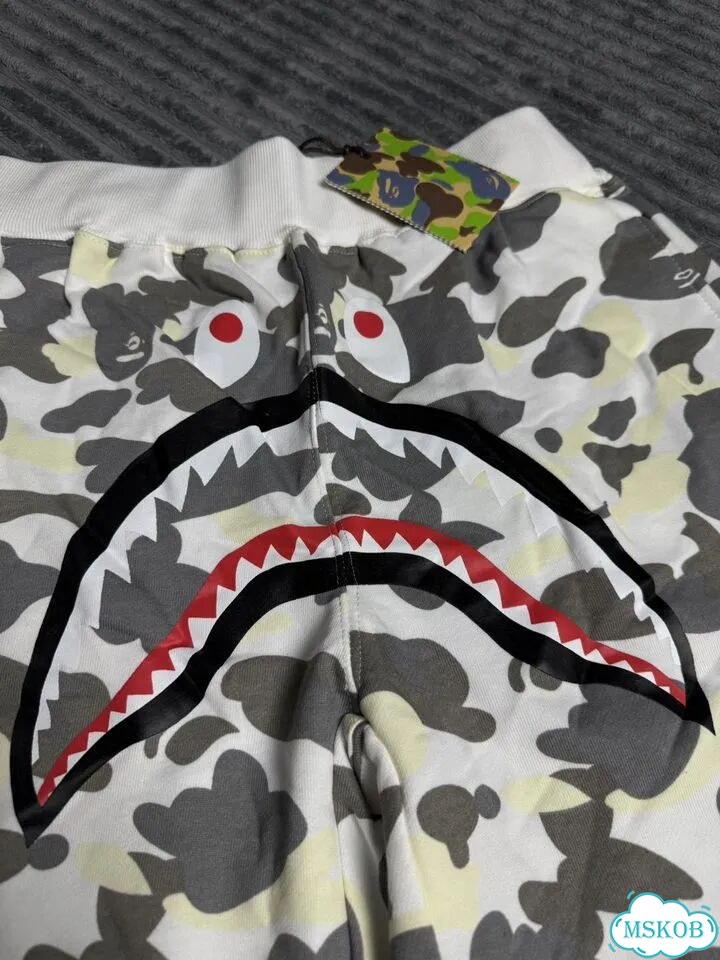 Шорты Bape shark камуфляж фото 2