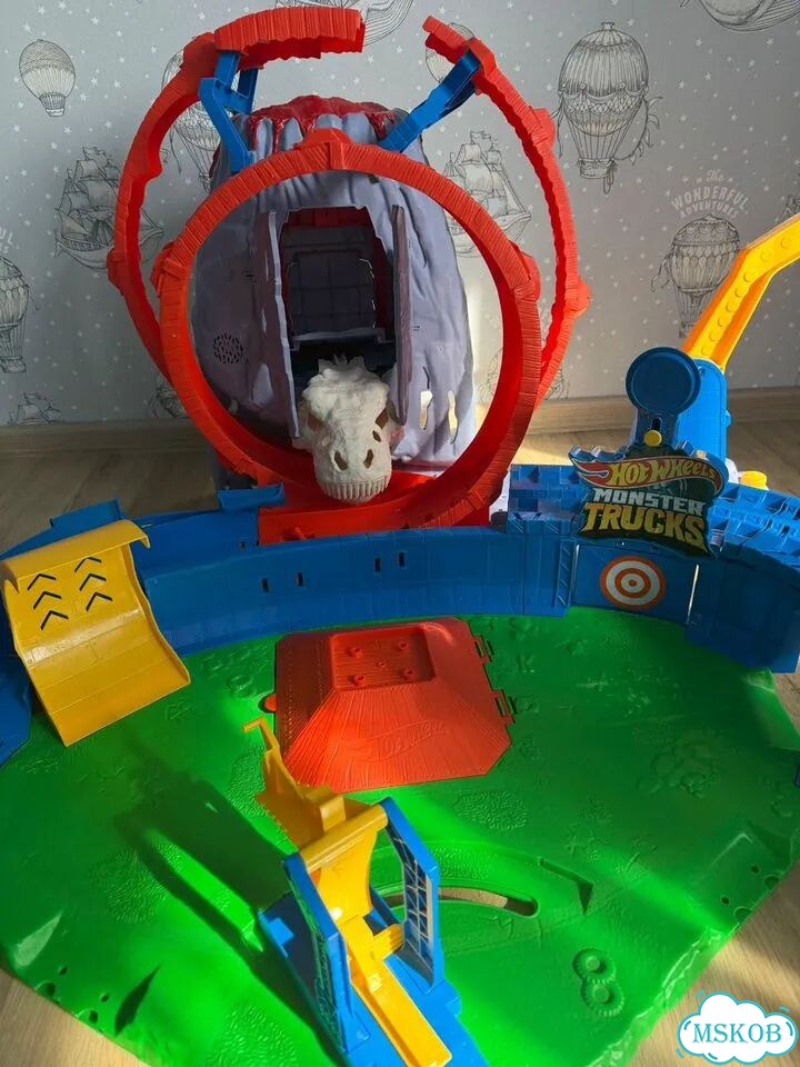 Mattel Hot Wheels Вулкан Арена фото 2