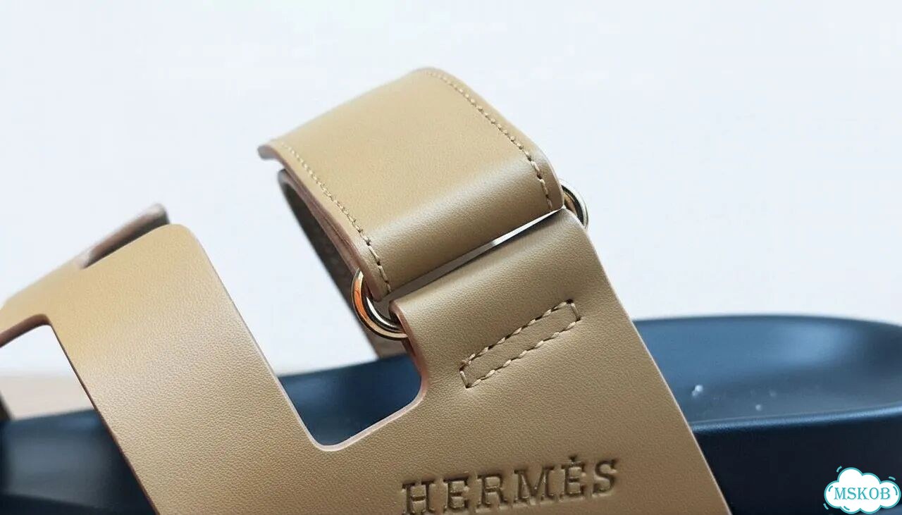 Шлепанцы Hermes Chypre Gold Leather 36-42 фото 5