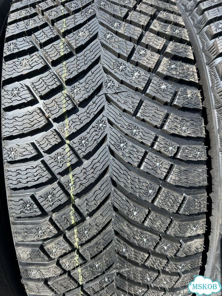 Michelin X-Ice North 4 SUV 275/60 R20 фото 1