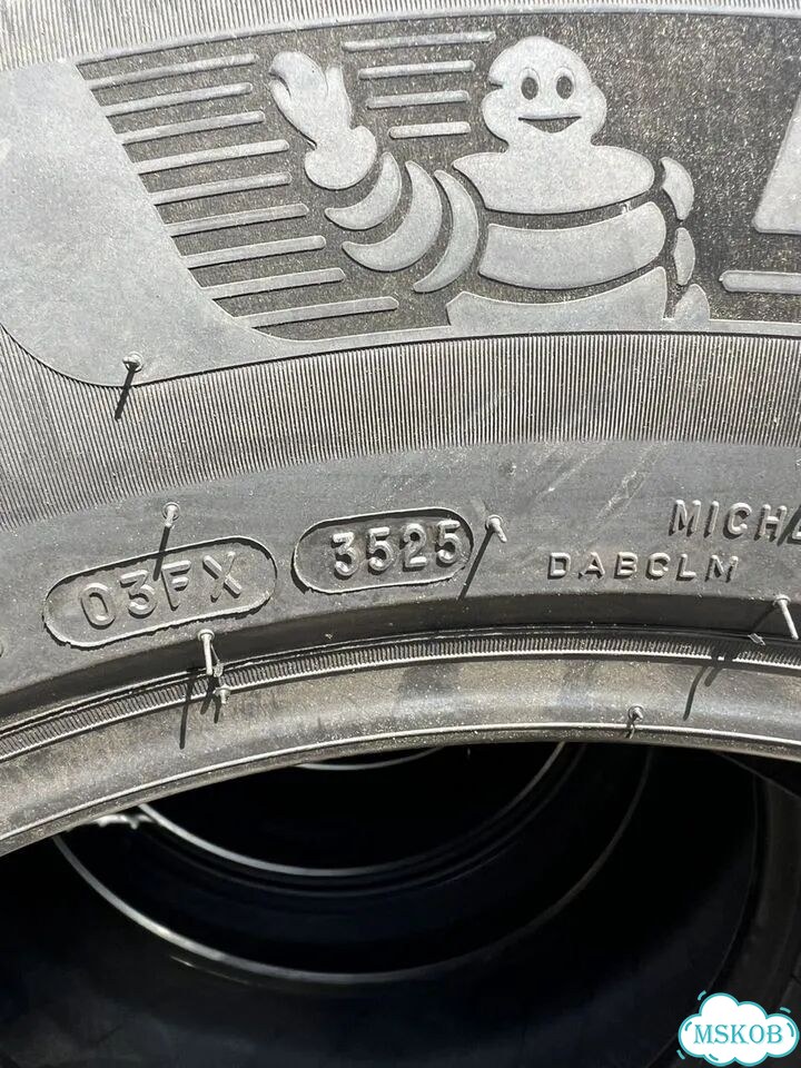 Michelin X-Ice North 4 SUV 275/60 R20 фото 4