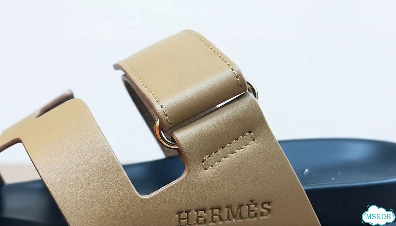 Шлепанцы Hermes Chypre Gold Leather 36-42 фото 4