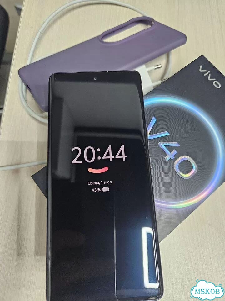 vivo V40, 12/256 ГБ, 2 SIM фото 1