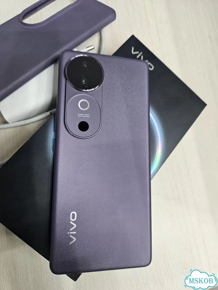 vivo V40, 12/256 ГБ, 2 SIM фото 4