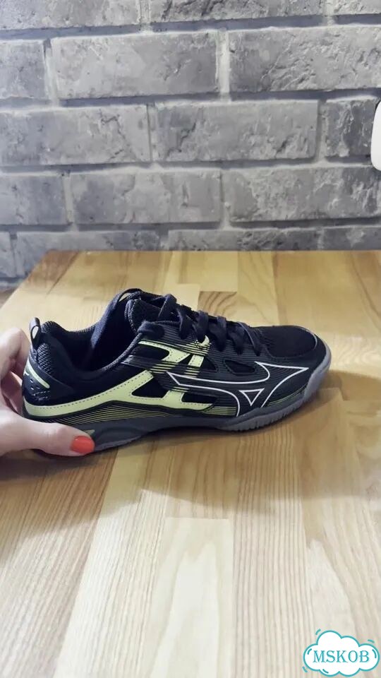 Кроссовки Mizuno Wave 36,5 для настольного тенниса фото 1