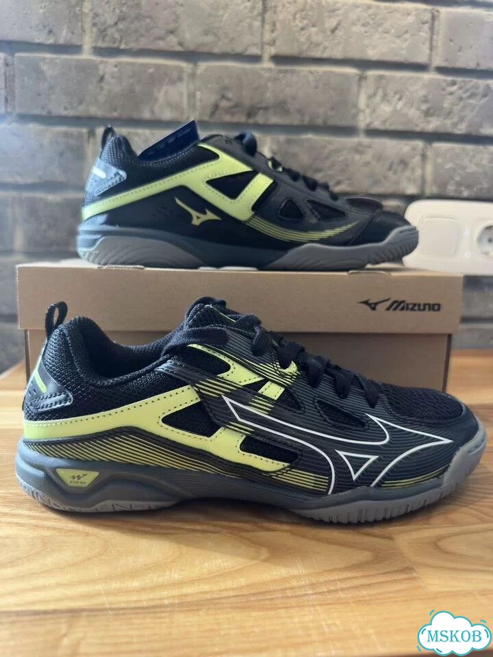Кроссовки Mizuno Wave 36,5 для настольного тенниса фото 2