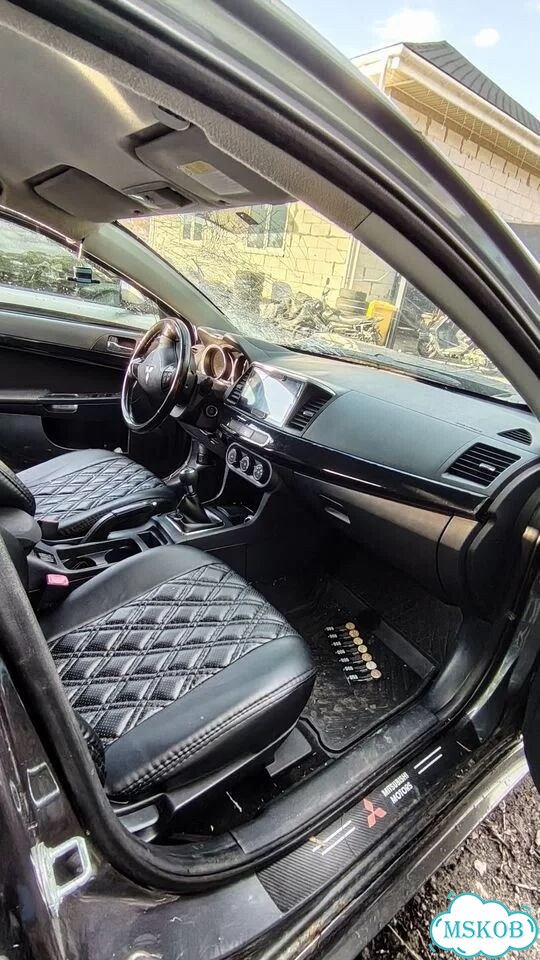 Mitsubishi Lancer 1.5 MT, 2010, битый, 200 000 км фото 7