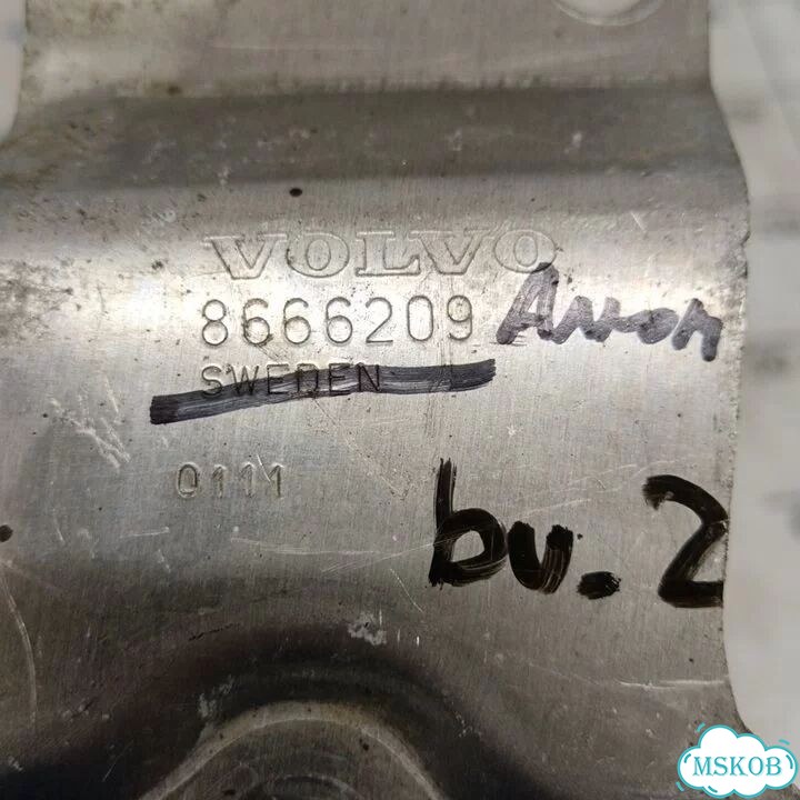 Кронштейн корпуса воздушного фильтра volvo S60 S80 V70 XC70 1999-2009 Алюминевый bu 2 фото 3