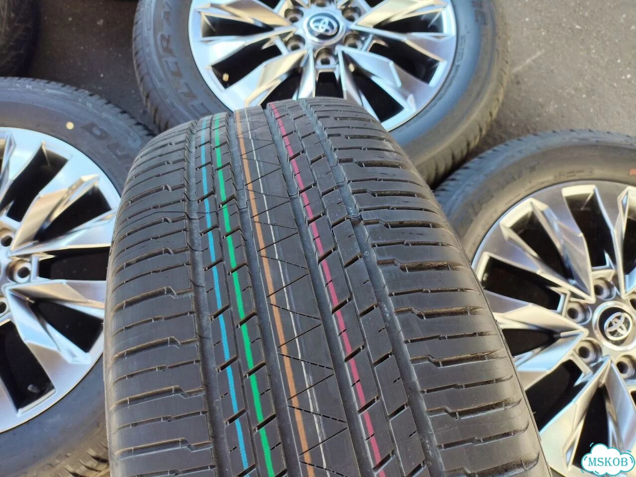 Bridgestone Dueler A/T 693 V 265/55 R20 фото 1